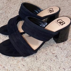 Womens Gianni Bini black suede heel. Never worn, size 8.